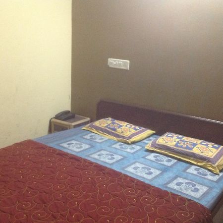ג'איפור Hotel Kamal Kunj מראה חיצוני תמונה
