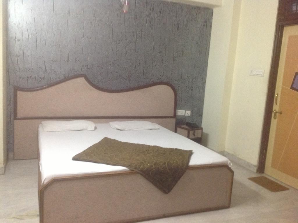 ג'איפור Hotel Kamal Kunj מראה חיצוני תמונה